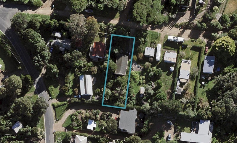 6 Pah Road, Onetangi, Waiheke Island - Carousel 1