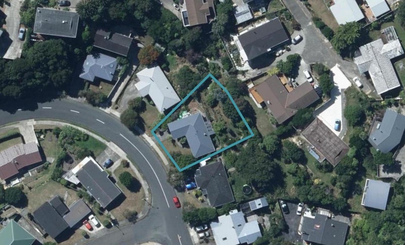 24 Brora Crescent, Papakowhai, Porirua - Carousel 1