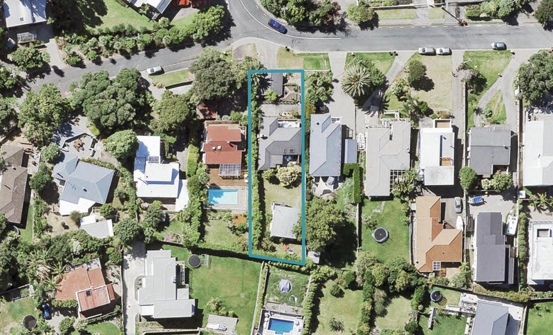 58 Beulah Avenue, Rothesay Bay, Auckland - Carousel 1