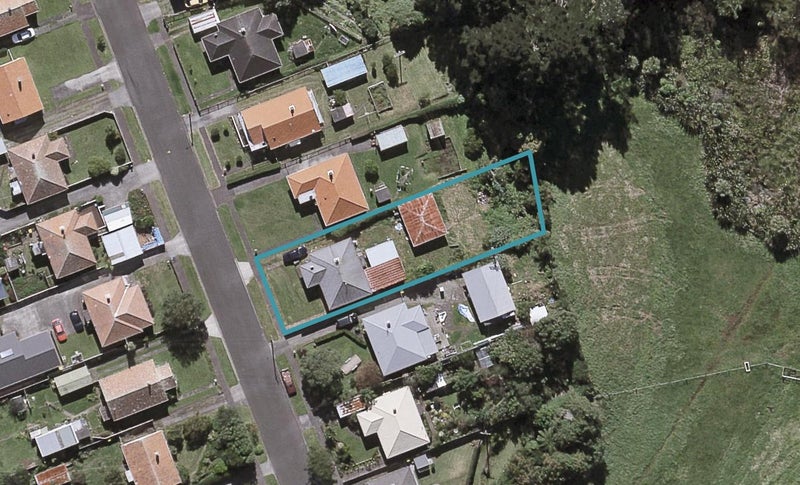 27 Wrantage Street, Westown, New Plymouth - Carousel 1