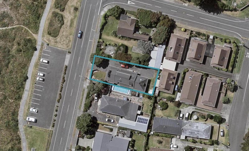61 Marine Parade, Paraparaumu Beach, Paraparaumu - Carousel 1