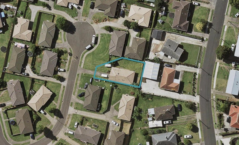 21 Antych Place, Otara, Auckland - Carousel 1