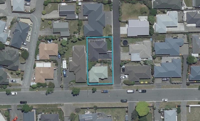 1/14 Kirsten Place, Parklands, Christchurch - Carousel 1