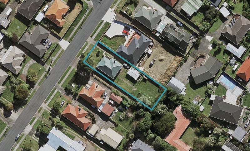 32 Regent Street, Papatoetoe, Auckland - Carousel 1