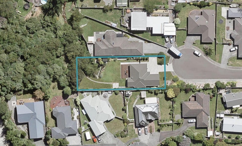 9 Sapphire Grove, Birchville, Upper Hutt - Carousel 1