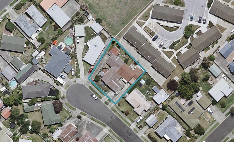 8 Gipps Place, Tamatea, Napier - Carousel 1
