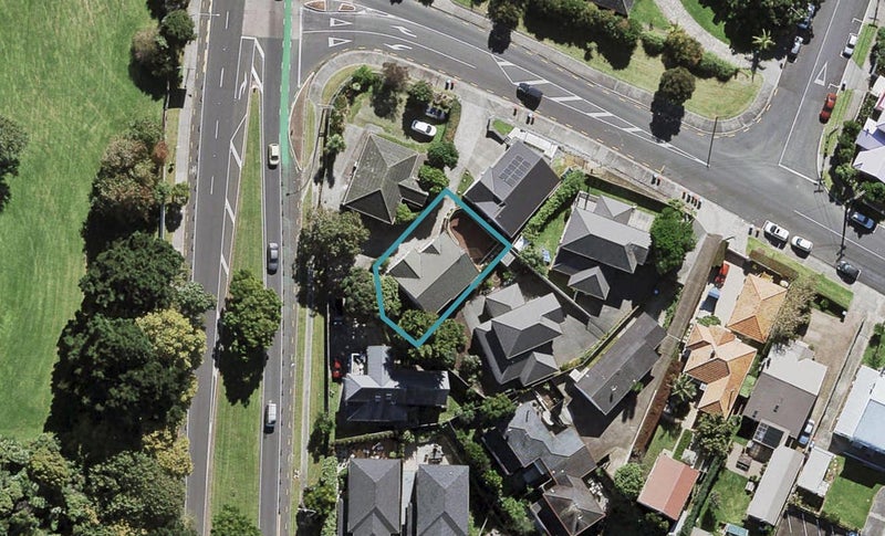 5 Duncan MacLean Link, Morningside, Auckland - Carousel 1