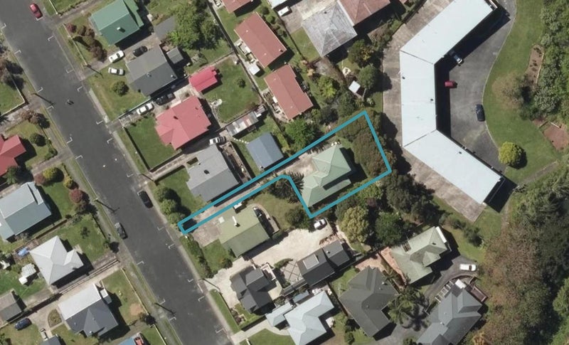 13A Bernard Street, Avenues, Whangarei - Carousel 1