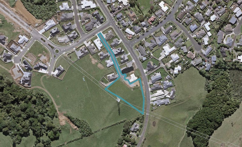 3E Honeyfield Drive, Whalers Gate, New Plymouth - Carousel 1
