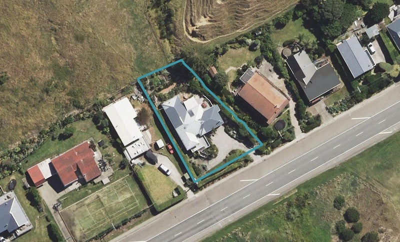 81 Moana Road, Okitu, Gisborne - Carousel 1