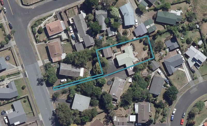 72 Fairview Street, Fairview Downs, Hamilton - Carousel 1