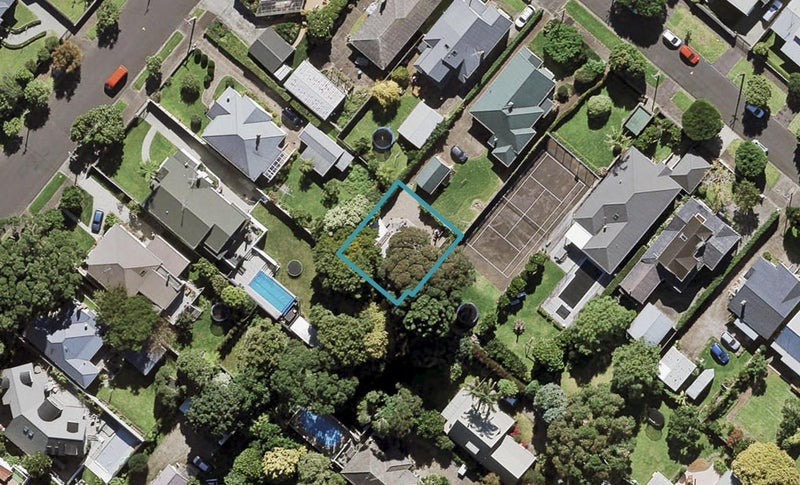 65A Lloyd Avenue, Mount Albert, Auckland - Carousel 1