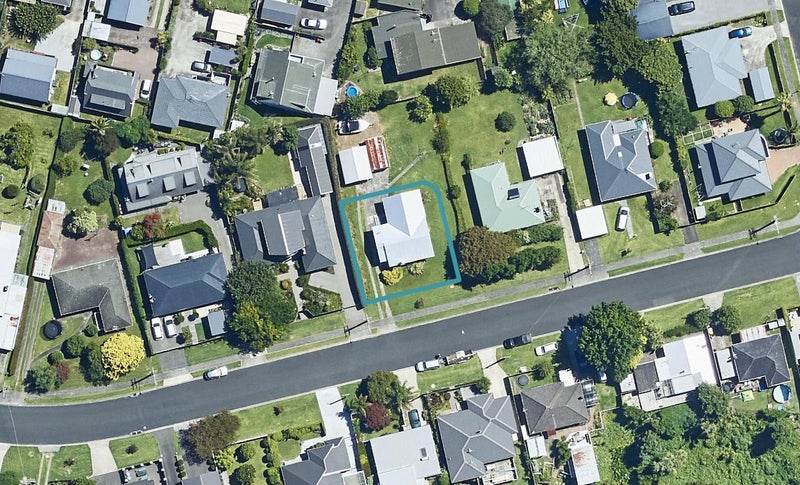 73 Milton Road, Otumoetai, Tauranga - Carousel 1