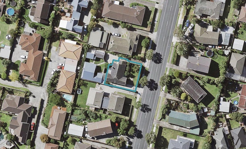 137 Pigeon Mountain Road, Half Moon Bay, Auckland - Carousel 1