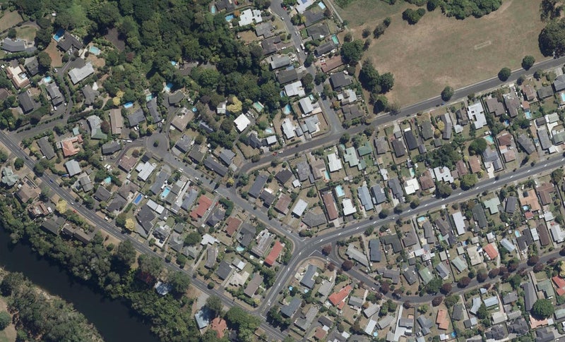 4 Clements Crescent, Queenwood, Hamilton - Carousel 1