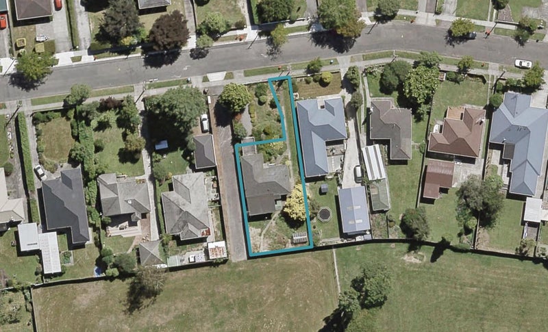 33 Oxford Crescent, Ebdentown, Upper Hutt - Carousel 1