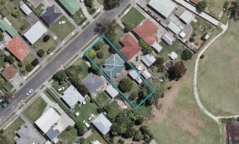 42 Bright Crescent, Maraenui, Napier - Carousel 1