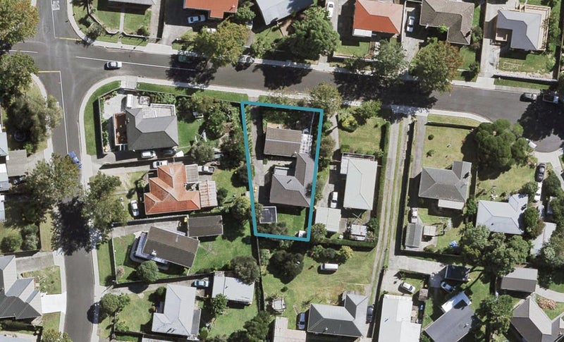 2/31 Mildmay Road, Henderson, Auckland - Carousel 1