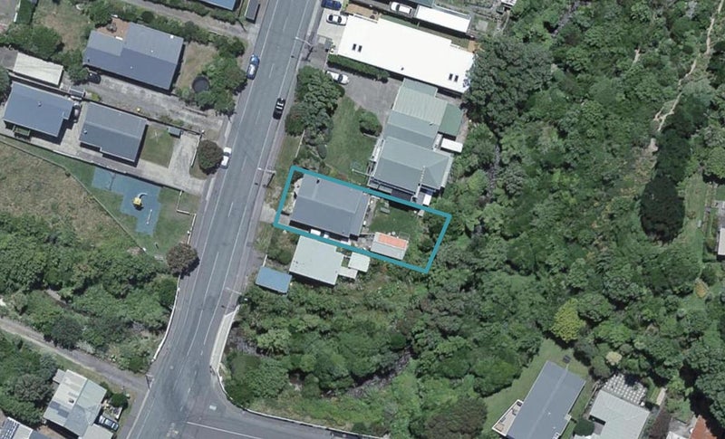 26 Happy Valley Road, Owhiro Bay, Wellington - Carousel 1