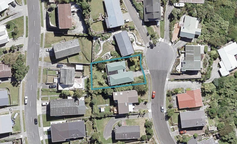 8 Wisteria Grove, Maungaraki, Lower Hutt - Carousel 1
