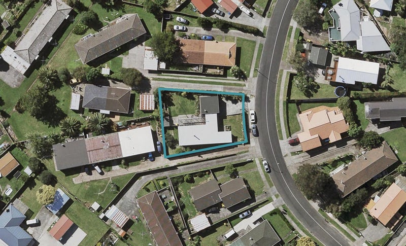 55 Cardiff Road, Pakuranga, Auckland - Carousel 1