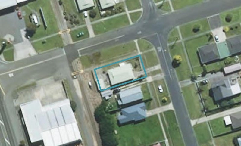 27 Juliet Street, Stratford - Carousel 1
