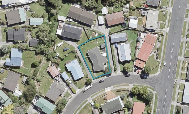 22 Ilam Grove, Kelson, Lower Hutt - Carousel 1