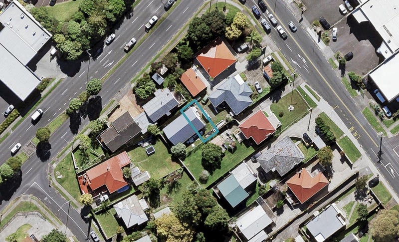 6/26 Binsted Road, New Lynn, Auckland - Carousel 1