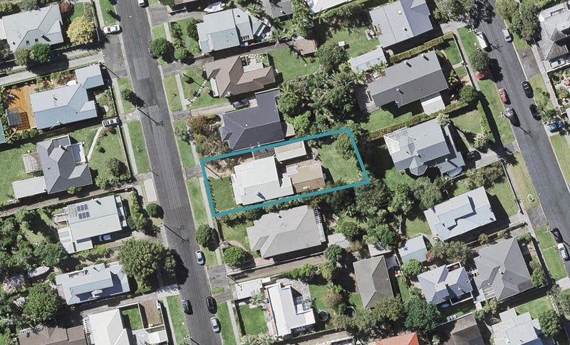 14 Wicklow Road, Narrow Neck, Auckland - Carousel 1