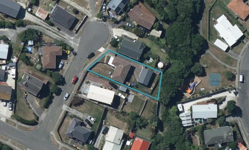 8 Tikati View, Titahi Bay, Porirua - Carousel 1