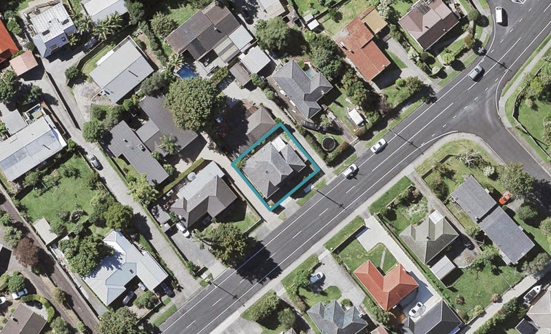 24A Hutchinsons Road, Bucklands Beach, Auckland - Carousel 1