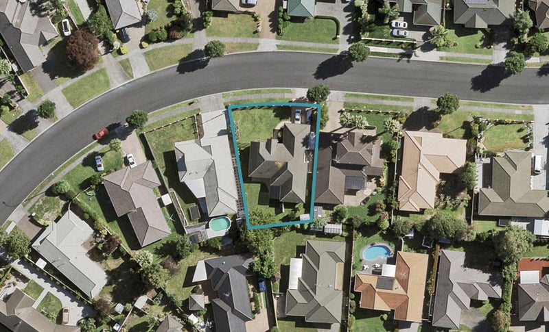 42 Longford Park Drive, Takanini, Auckland - Carousel 1