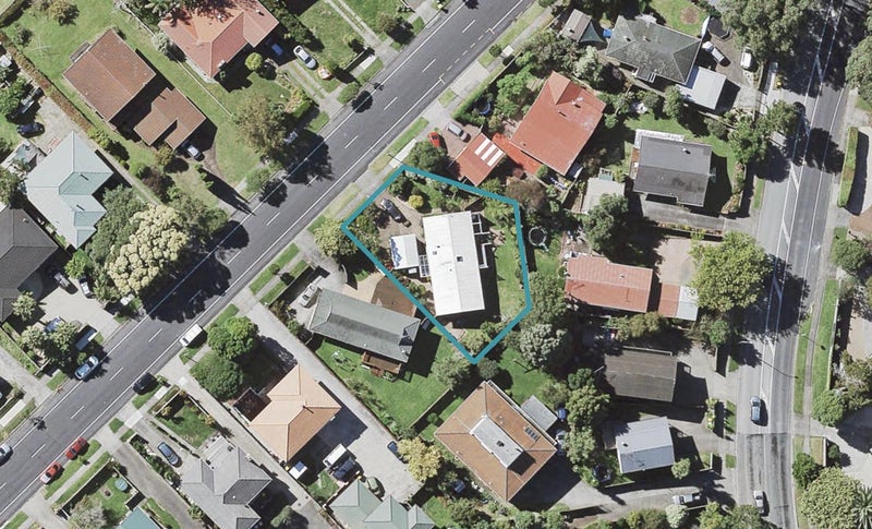 8 Bradbury Road, Botany Downs, Auckland - Carousel 1