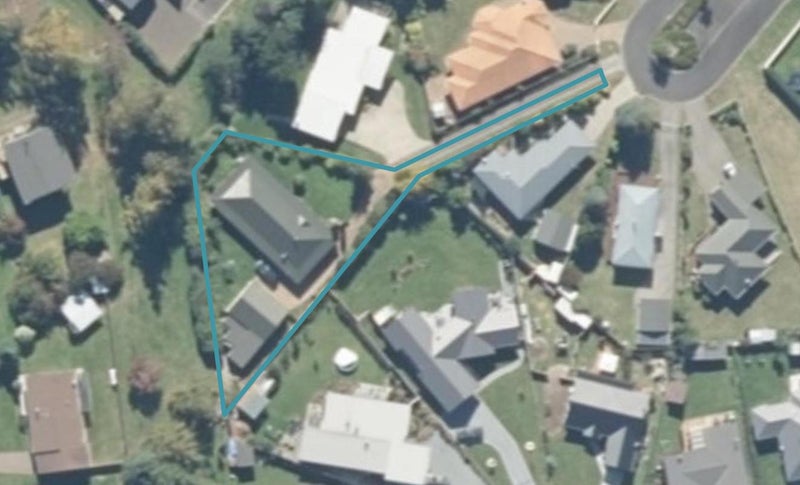 6 Antonia Place, Taupo - Carousel 1