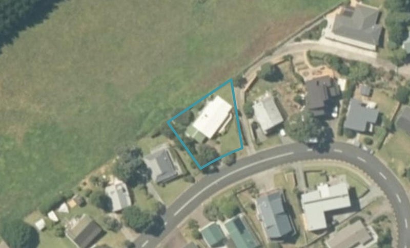 134 Bambury Place, Whangamata - Carousel 1
