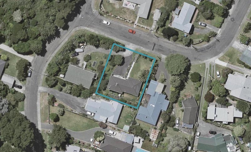 1 Grange Park Avenue, Raumati South, Paraparaumu - Carousel 1