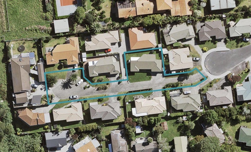 13 Jelicich Court, Henderson, Auckland - Carousel 1