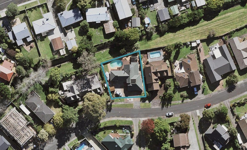 25 Uppingham Crescent, Hillcrest, Auckland - Carousel 1