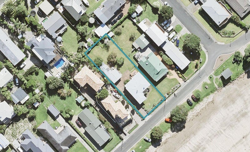 21 Arkles Strand, Arkles Bay, Whangaparaoa - Carousel 1
