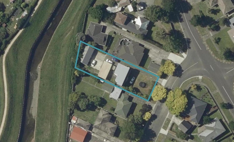 4 Birmingham Street, Takaro, Palmerston North - Carousel 1