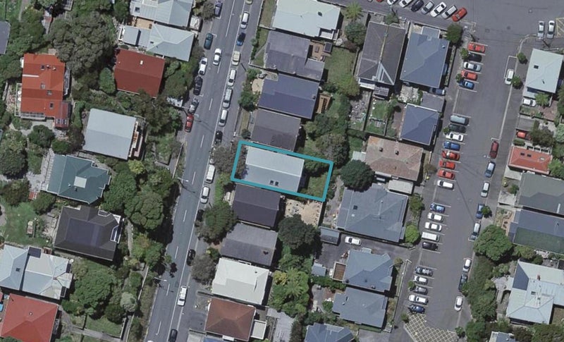 307 Adelaide Road, Newtown, Wellington - Carousel 1