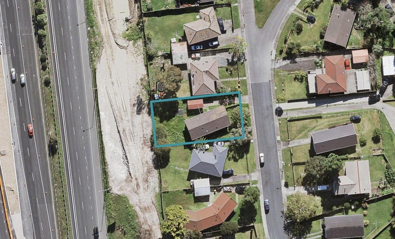 66 Cedar Heights Avenue, Massey, Auckland - Carousel 1