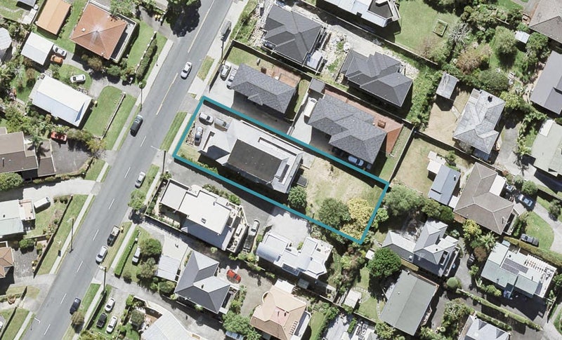 77 Deep Creek Road, Waiake, Auckland - Carousel 1