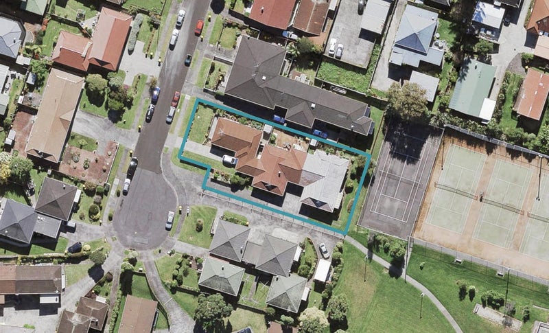 20 Faith Bullock Place, New Lynn, Auckland - Carousel 1