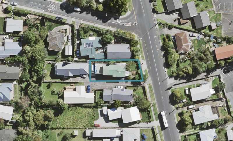 51 Glendale Road, Glen Eden, Auckland - Carousel 1