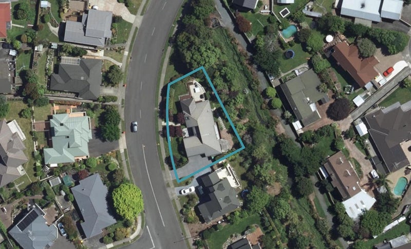 22 Washbourn Drive, Richmond, Richmond - Carousel 1