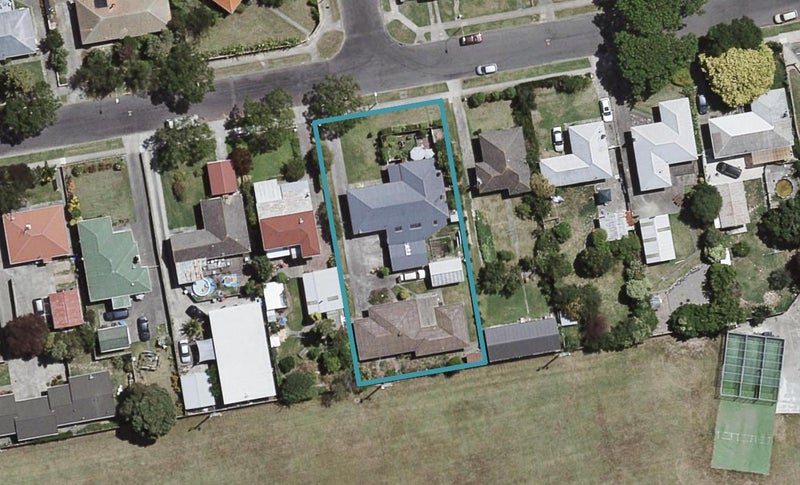 1/79 Barker Road, MAREWA, NAPIER - Carousel 1