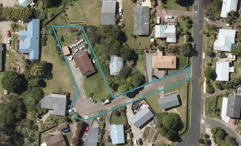 8 Tikorangi Place, Morningside, Whangarei - Carousel 1