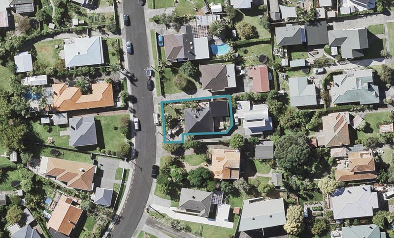 5 Achilles Crescent, Narrow Neck, Auckland - Carousel 1