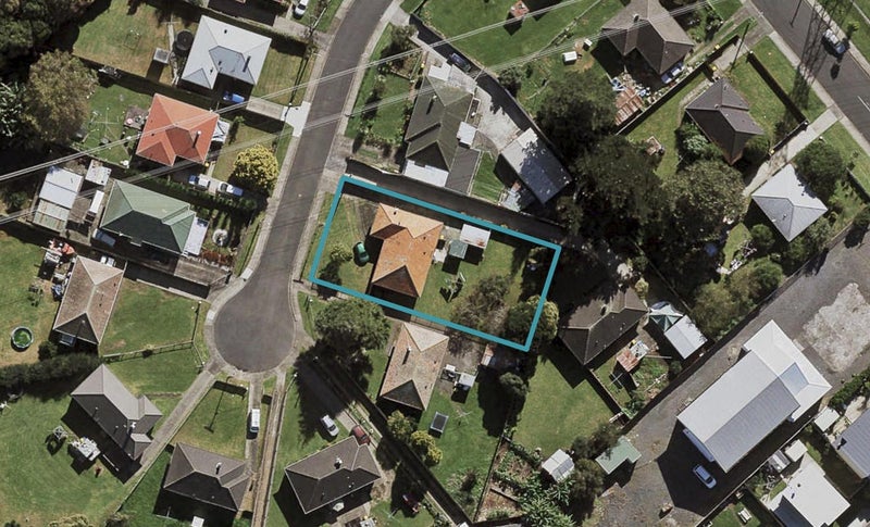 4 Kingsford Place, Otara, Auckland - Carousel 1